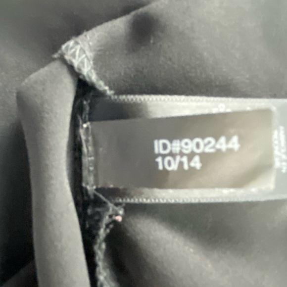 Express black pleated front keyhole neck LS blouse, M - Picture 8 of 13